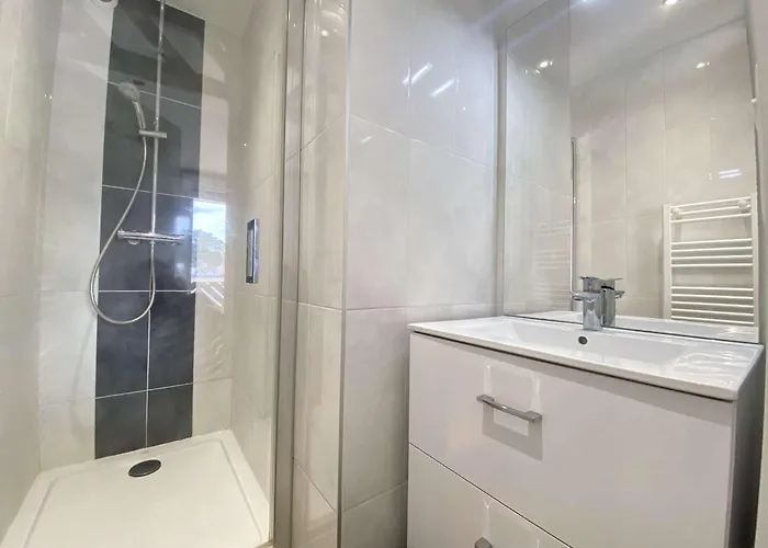 Apartment Moderne Avec Balcon Sud, Parking Prive, Pres Avenue De Gaulle - 2 Couchages A - Fr-1-245-107 *