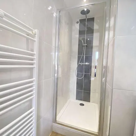 Apartment Moderne Avec Balcon Sud, Parking Prive, Pres Avenue De Gaulle - 2 Couchages A - Fr-1-245-107