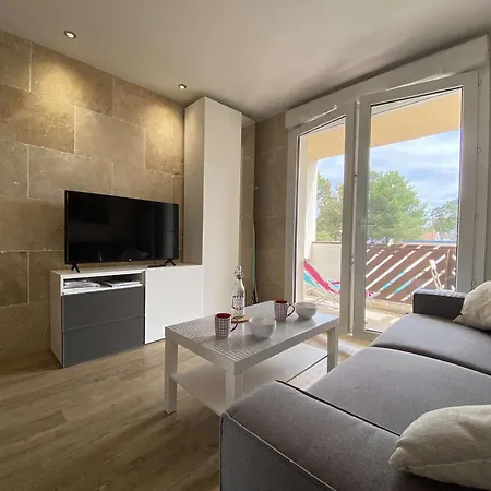 Διαμέρισμα Moderne Avec Balcon Sud, Parking Prive, Pres Avenue De Gaulle - 2 Couchages A - Fr-1-245-107 *