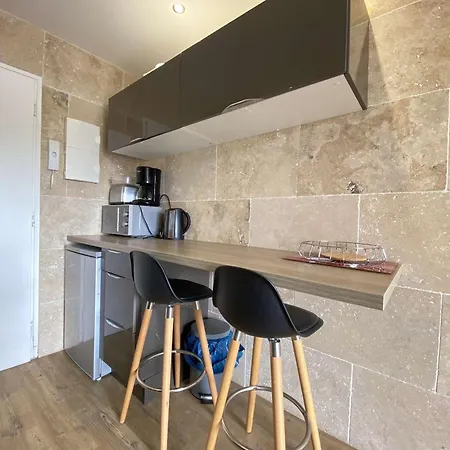 Moderne Avec Balcon Sud, Parking Prive, Pres Avenue De Gaulle - 2 Couchages A - Fr-1-245-107 *