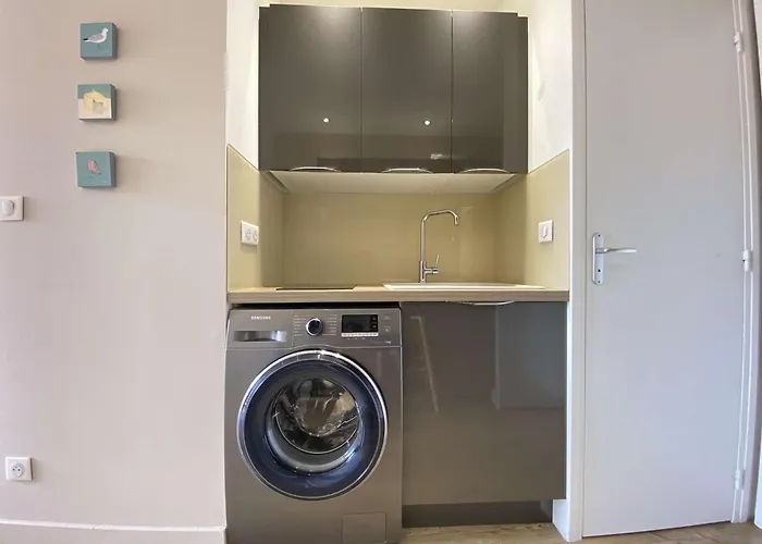 Moderne Avec Balcon Sud, Parking Prive, Pres Avenue De Gaulle - 2 Couchages A - Fr-1-245-107 *